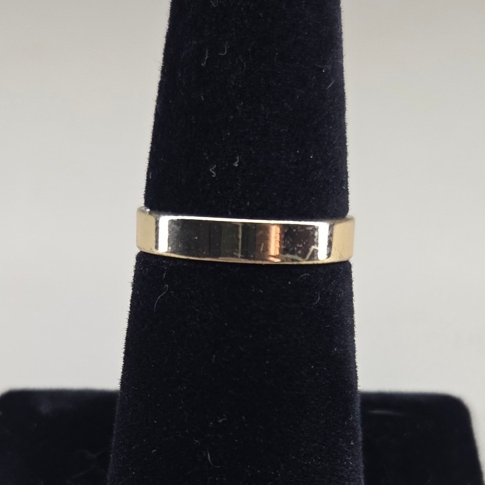 Minimalist Gold Tone Flat Band Ring Size 7 4mm Wide Polished Finish 0374